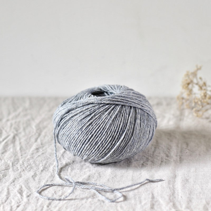 De Rerum Natura Gilliatt merino wol kleur Brouillard