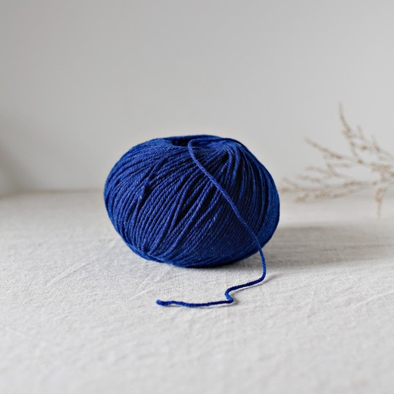 De Rerum Natura Gilliatt merino wol kleur Delphinium